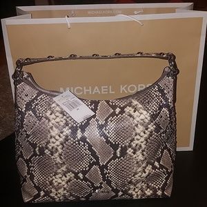 Michael Kors Aria Shoulder Leather Bag